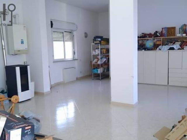 Locale Commerciale in vendita a Carcare, Liguria