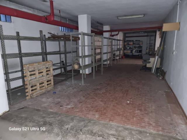 Locale Commerciale in vendita a Piemonte, Torino
