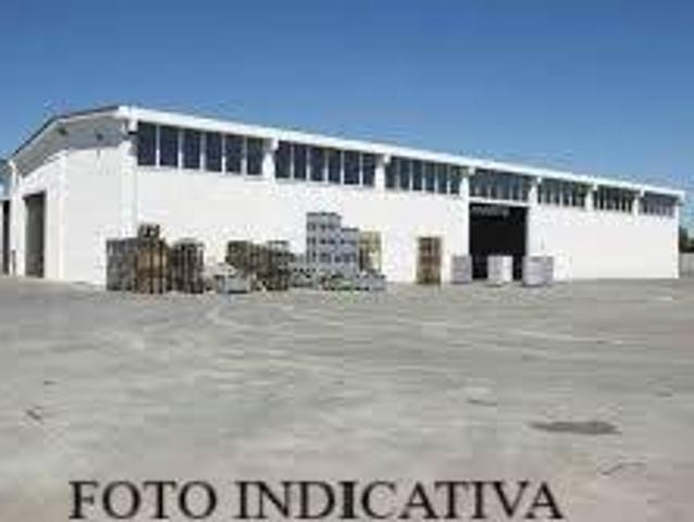 Locale Commerciale in vendita a Carini, Sicilia