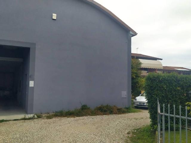 Locale Commerciale in vendita a Carmignano Di Brenta, Veneto