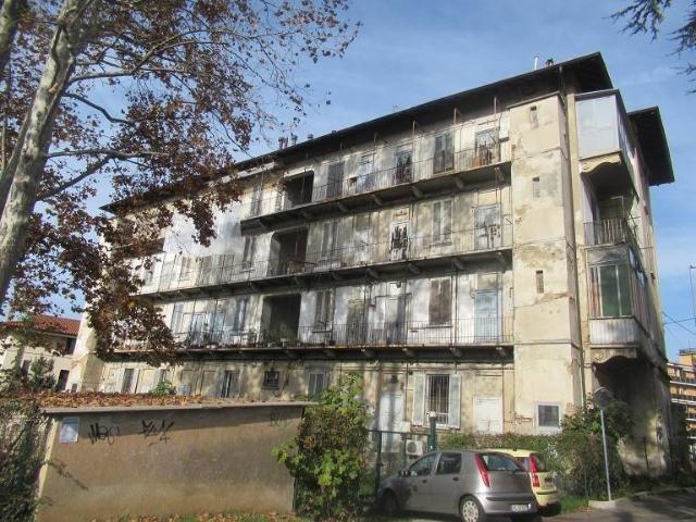 Locale Commerciale in vendita a Carnate, Lombardia