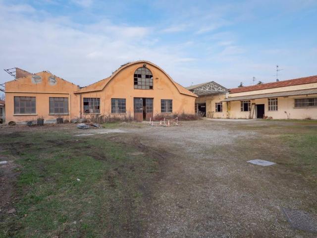 Locale Commerciale in vendita a Cassina Pertusella, Caronno Pertusella