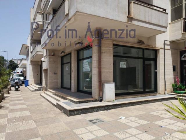 Locale Commerciale in vendita a Puglia, Brindisi