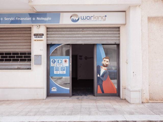 Locale Commerciale in vendita a Puglia, Brindisi