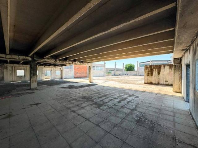 Locale Commerciale in vendita a Cornali, Carpenedolo