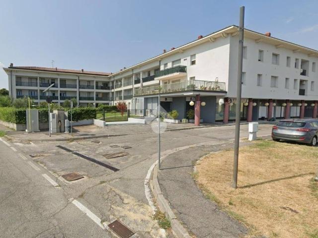 Locale Commerciale in vendita a Cornali, Carpenedolo