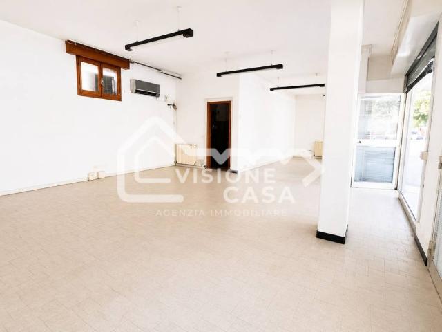 Locale Commerciale in vendita a Unione delle Terre d'Argine, Carpi