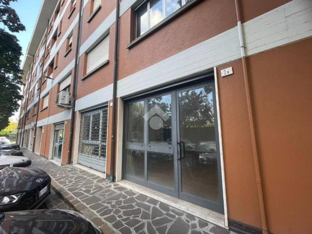 Locale Commerciale in vendita a Unione delle Terre d'Argine, Carpi
