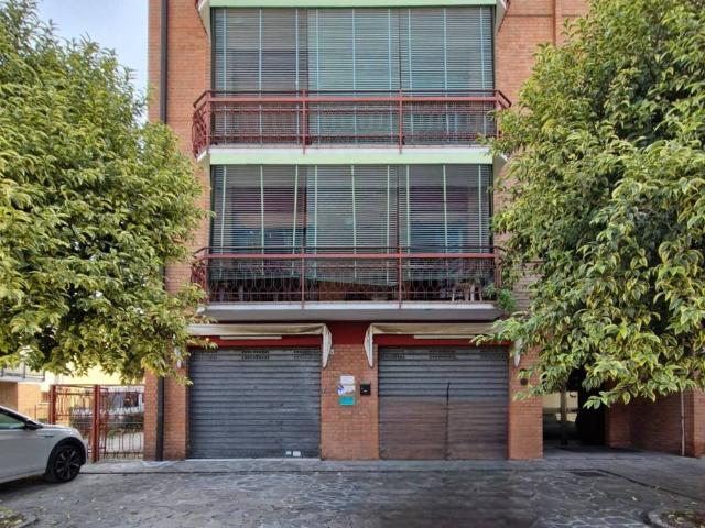 Locale Commerciale in vendita a Unione delle Terre d'Argine, Carpi