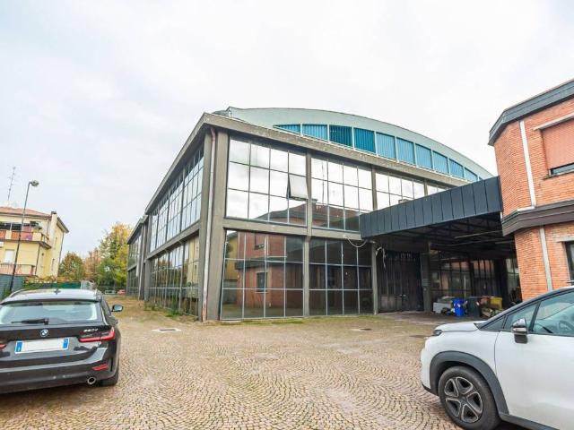 Locale Commerciale in vendita a Unione delle Terre d'Argine, Carpi