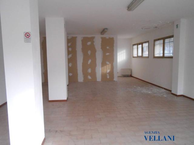 Locale Commerciale in vendita a Unione delle Terre d'Argine, Carpi