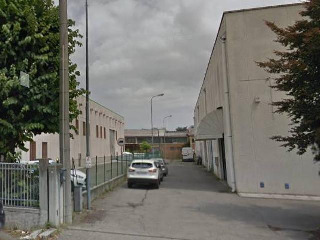 Locale Commerciale in vendita a Unione delle Terre d'Argine, Carpi