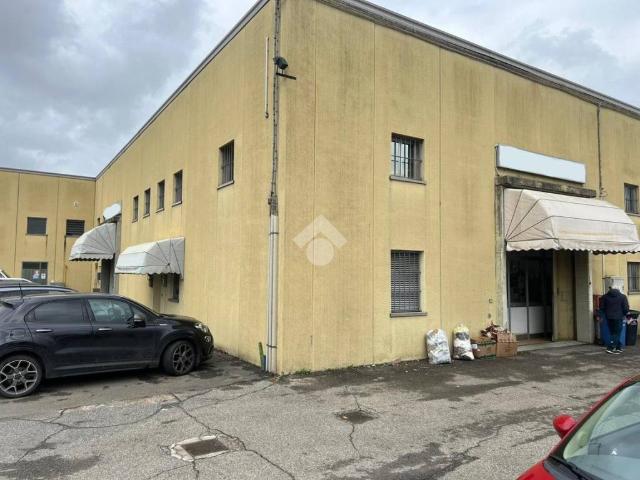 Locale Commerciale in vendita a Unione delle Terre d'Argine, Carpi