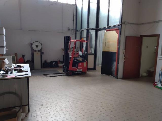 Locale Commerciale in vendita a Unione delle Terre d'Argine, Carpi