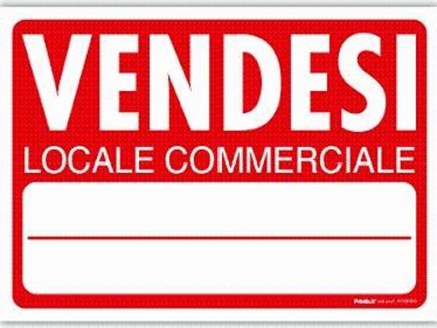 Locale Commerciale in vendita a Marina di Carrara, Carrara
