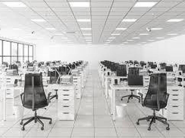 Locale Commerciale in vendita a Nazzano, Carrara