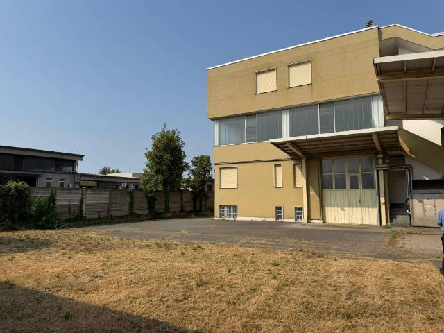 Locale Commerciale in vendita a Zona Omogenea Milano Nord, Paderno Dugnano