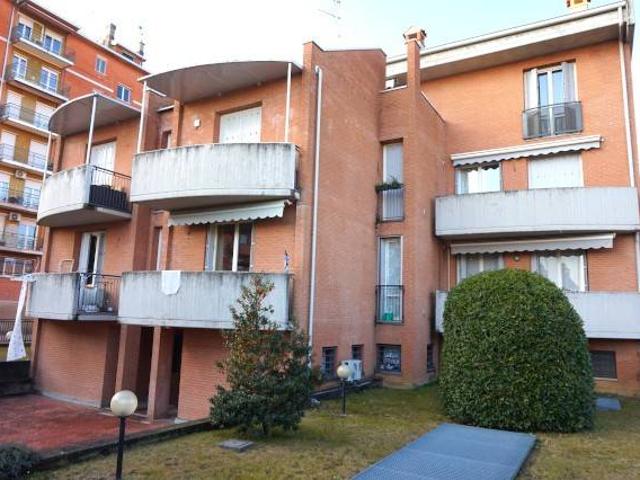 Locale Commerciale in vendita a Carvico, Lombardia
