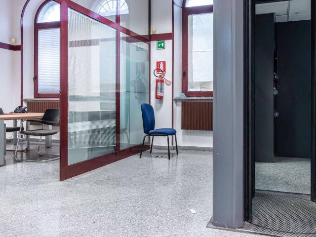 Locale Commerciale in vendita a Casacalenda, Molise