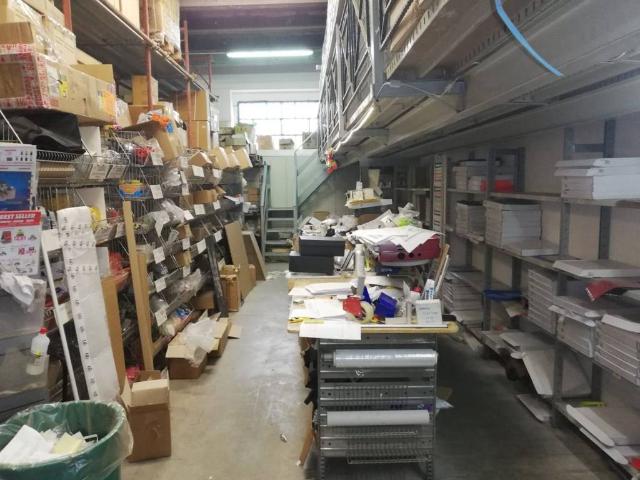 Locale Commerciale in vendita a Casagiove, Campania