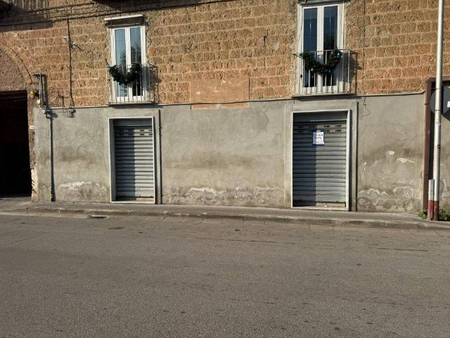 Locale Commerciale in vendita a Cuccagna, Casagiove