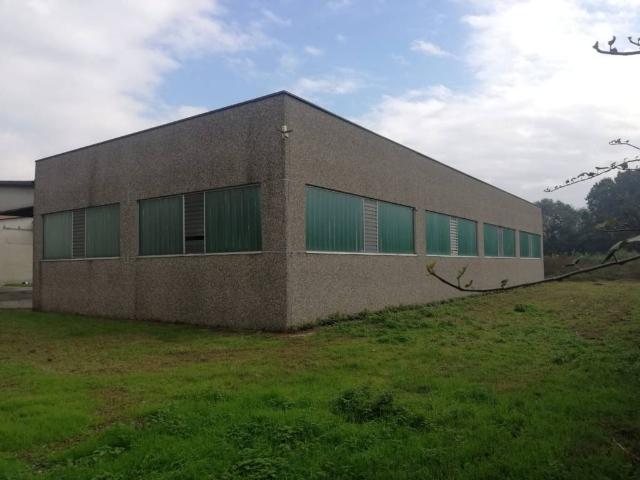 Locale Commerciale in vendita a Casalbuttano ed Uniti, Casalbuttano