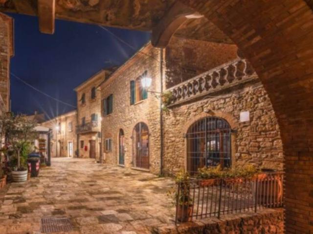 Locale Commerciale in vendita a La Valle, Casale Marittimo