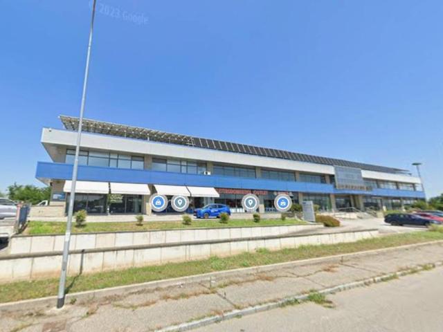 Locale Commerciale in vendita a Piemonte, Alessandria