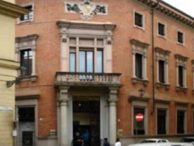 Locale Commerciale in vendita a Piemonte, Alessandria