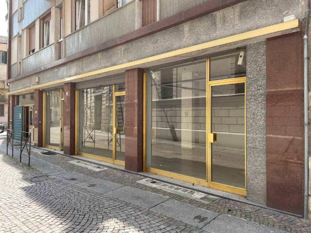 Locale Commerciale in vendita a Ronzone, Casale Monferrato