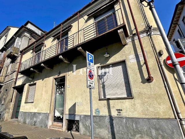 Locale Commerciale in vendita a Piemonte, Alessandria