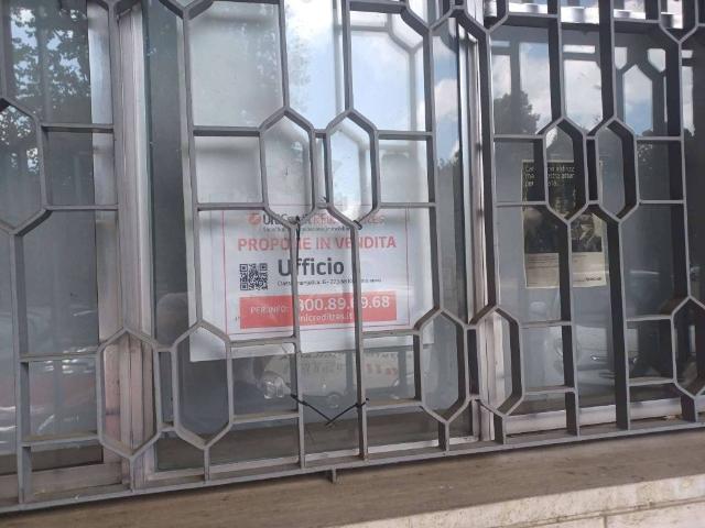 Locale Commerciale in vendita a Piemonte, Alessandria