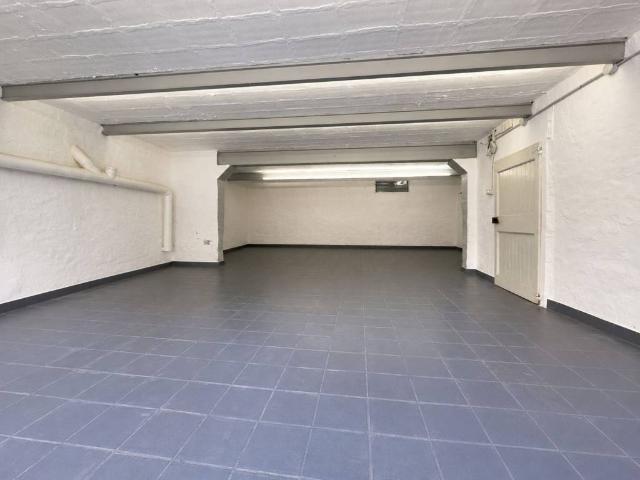 Locale Commerciale in vendita a Unione dei comuni Valli del Reno, Lavino e Samoggia, Casalecchio Di Reno