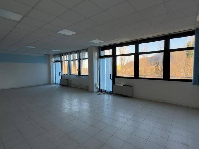 Locale Commerciale in vendita a Unione dei comuni Valli del Reno, Lavino e Samoggia, Casalecchio Di Reno