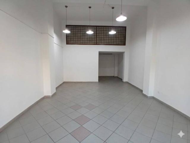 Locale Commerciale in vendita a Unione dei comuni Valli del Reno, Lavino e Samoggia, Casalecchio Di Reno