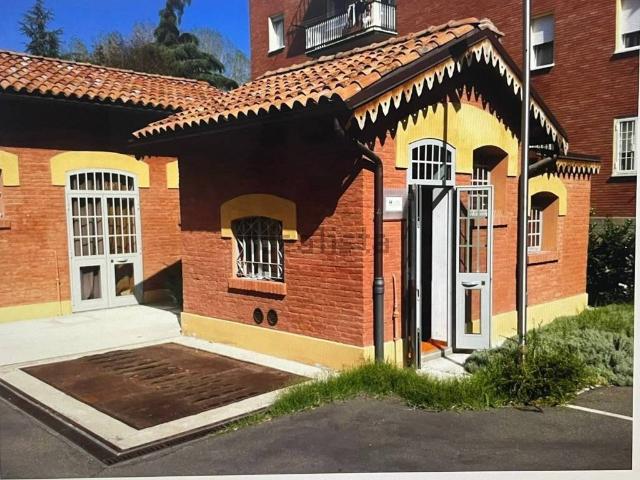 Locale Commerciale in vendita a Unione dei comuni Valli del Reno, Lavino e Samoggia, Casalecchio Di Reno