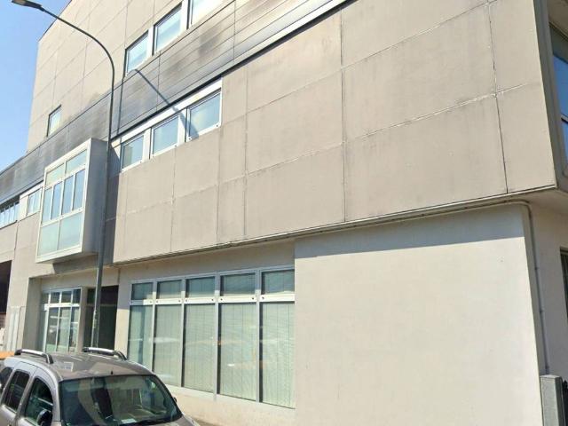 Locale Commerciale in vendita a Unione dei comuni Valli del Reno, Lavino e Samoggia, Casalecchio Di Reno