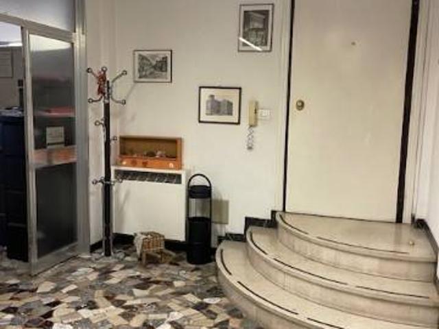 Locale Commerciale in vendita a Unione dei comuni Valli del Reno, Lavino e Samoggia, Casalecchio Di Reno