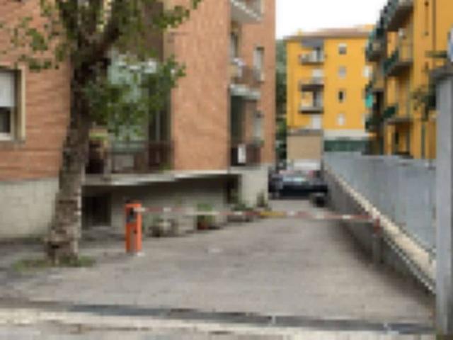 Locale Commerciale in vendita a Unione dei comuni Valli del Reno, Lavino e Samoggia, Casalecchio Di Reno