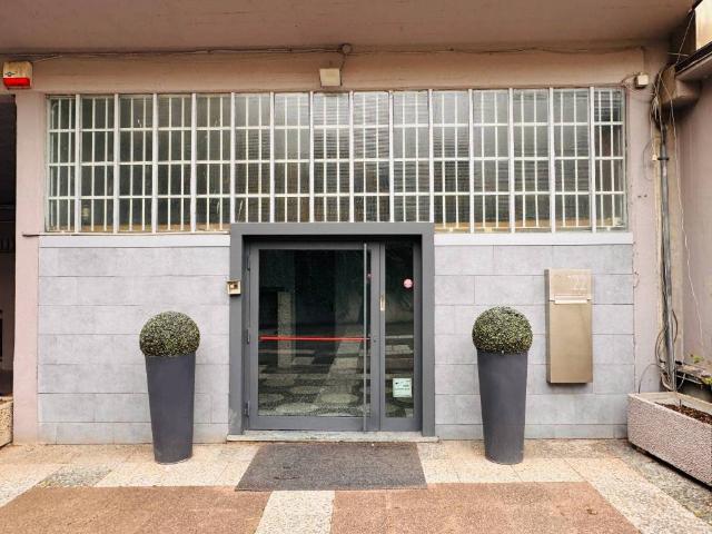 Locale Commerciale in vendita a Unione dei comuni Valli del Reno, Lavino e Samoggia, Casalecchio Di Reno