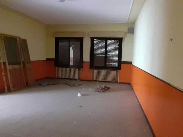 Locale Commerciale in vendita a Belfiore, Casaleone