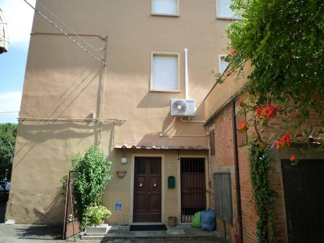Locale Commerciale in vendita a Nuovo Circondario Imolese, Casalfiumanese