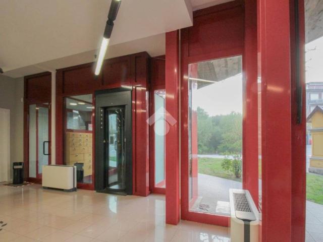 Locale Commerciale in vendita a Tresinaro - Secchia, Re
