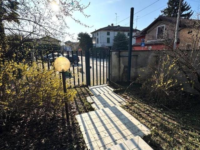 Locale Commerciale in vendita a Piemonte, Alessandria