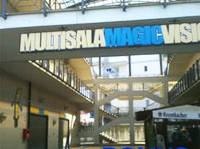 Locale Commerciale in vendita a Casalnuovo Di Napoli, Campania
