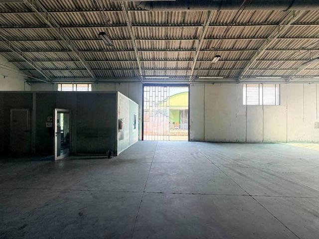 Locale Commerciale in vendita a Casaloldo, Mantova