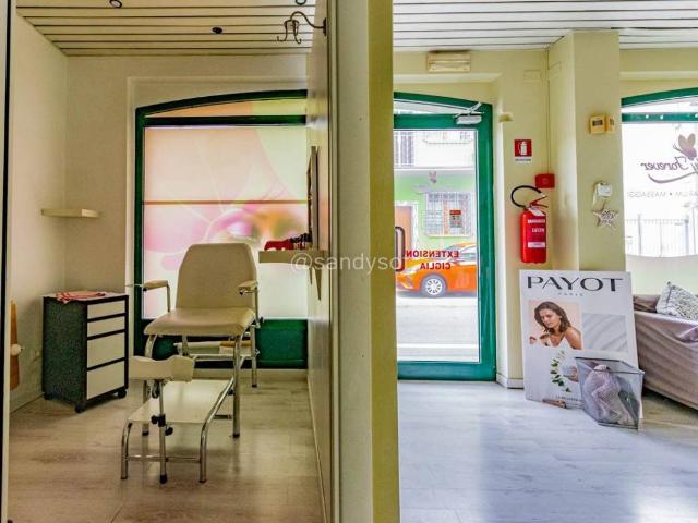 Locale Commerciale in vendita a Casalpusterlengo, Lombardia
