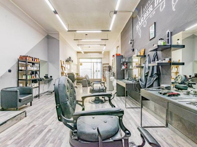 Locale Commerciale in vendita a Casalpusterlengo, Lombardia