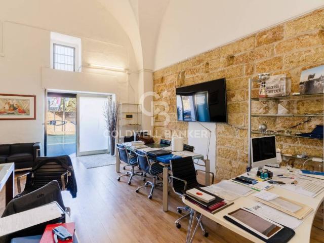 Locale Commerciale in vendita a Puglia, Lecce