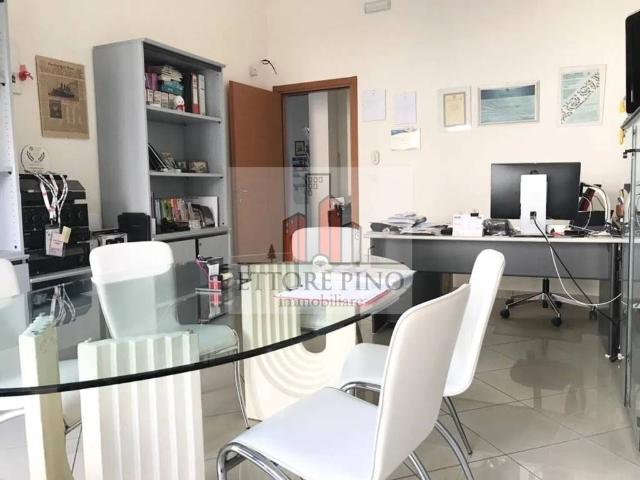 Locale Commerciale in vendita a Puglia, Lecce